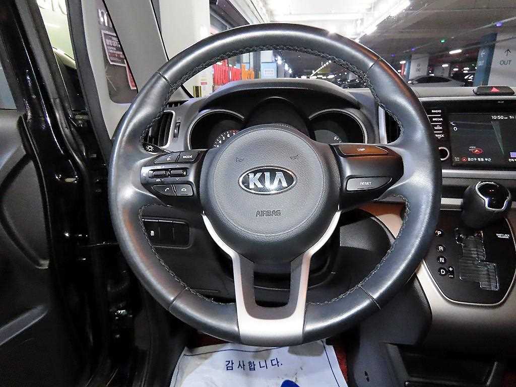 KIA Ray - Vista 8