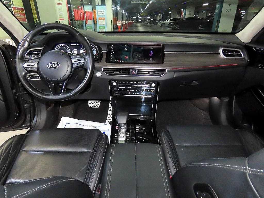 KIA K7 - Vista 10