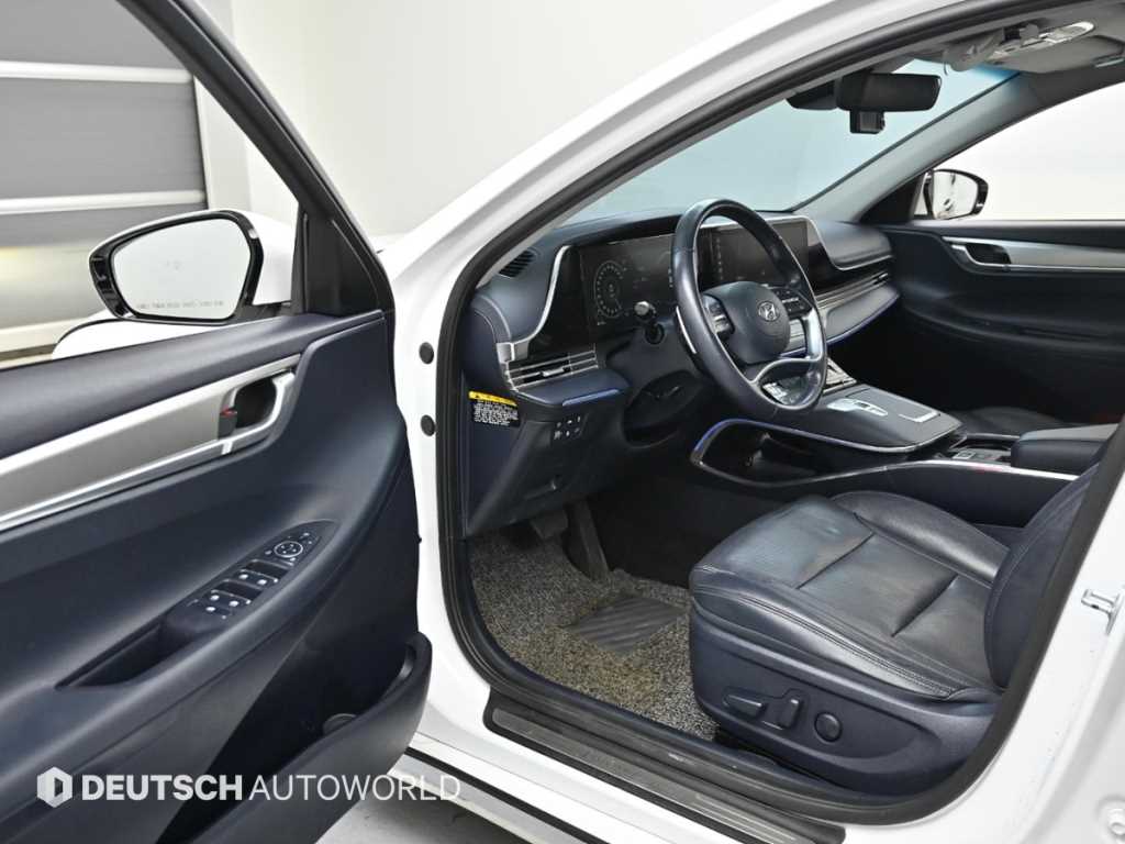 HYUNDAI Grandeur - Vista 10