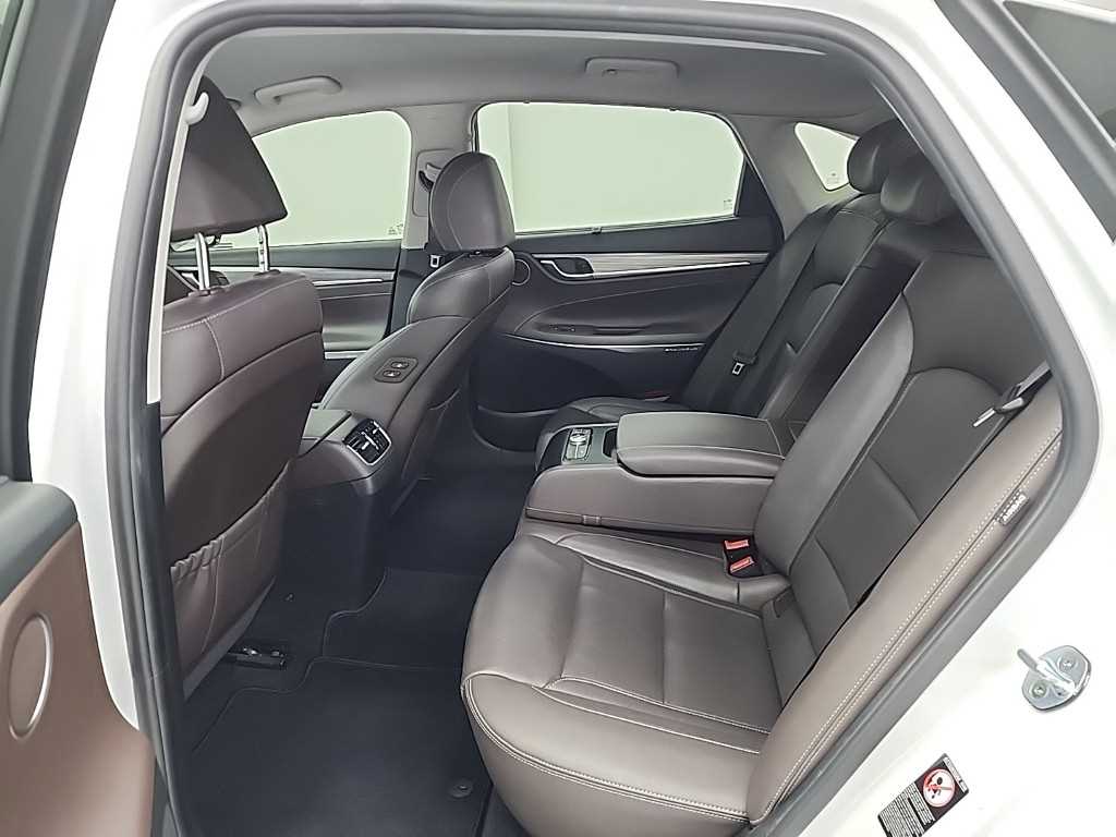 HYUNDAI Grandeur - Vista 12
