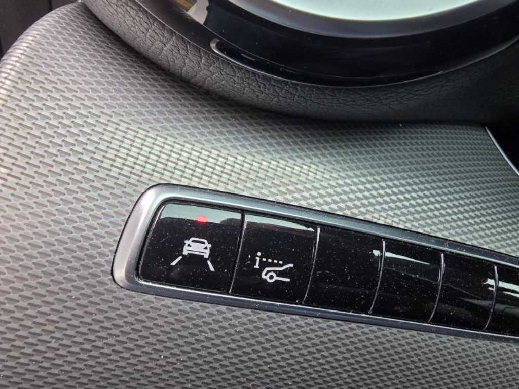 Mercedes Benz E class - Vista 9