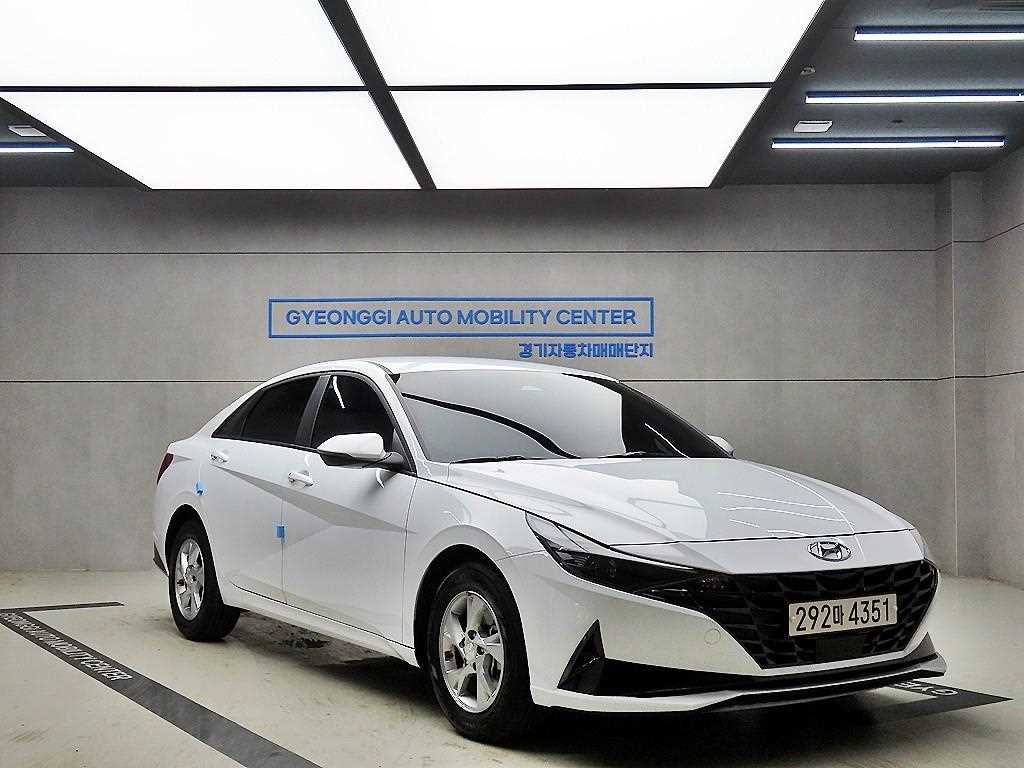 HYUNDAI Avante 2022 Blanco - Importación desde Corea - HF Imports Iquique - Foto 1