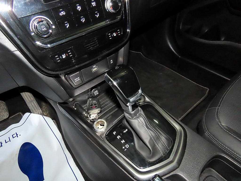 Ssangyong Tivoli - Vista 12