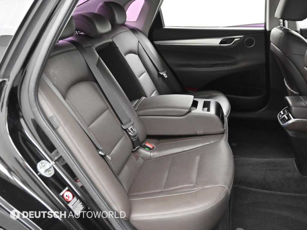 HYUNDAI Grandeur - Vista 12