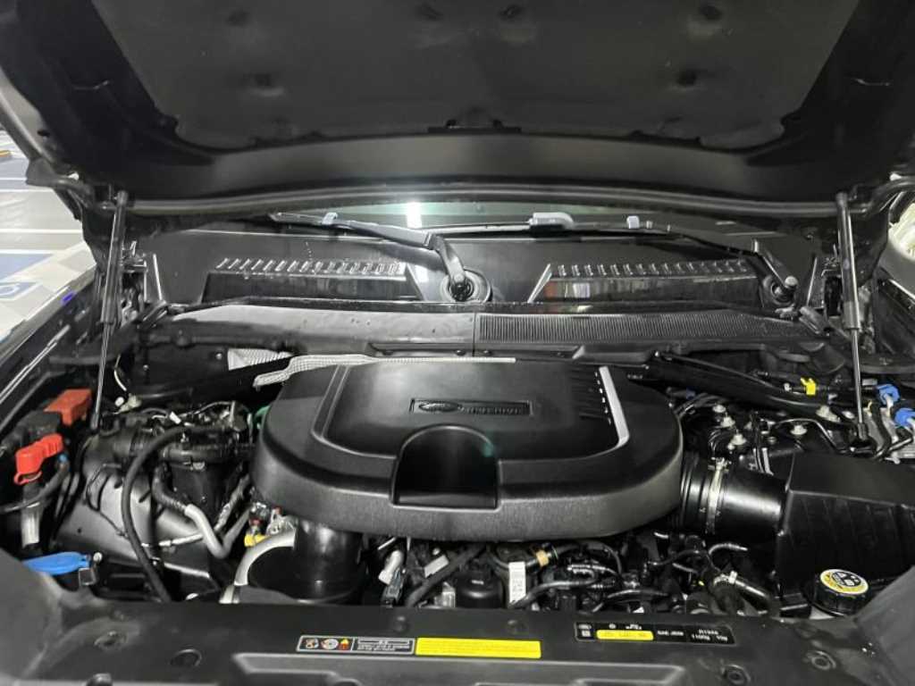Land Rover Defender - Vista 6