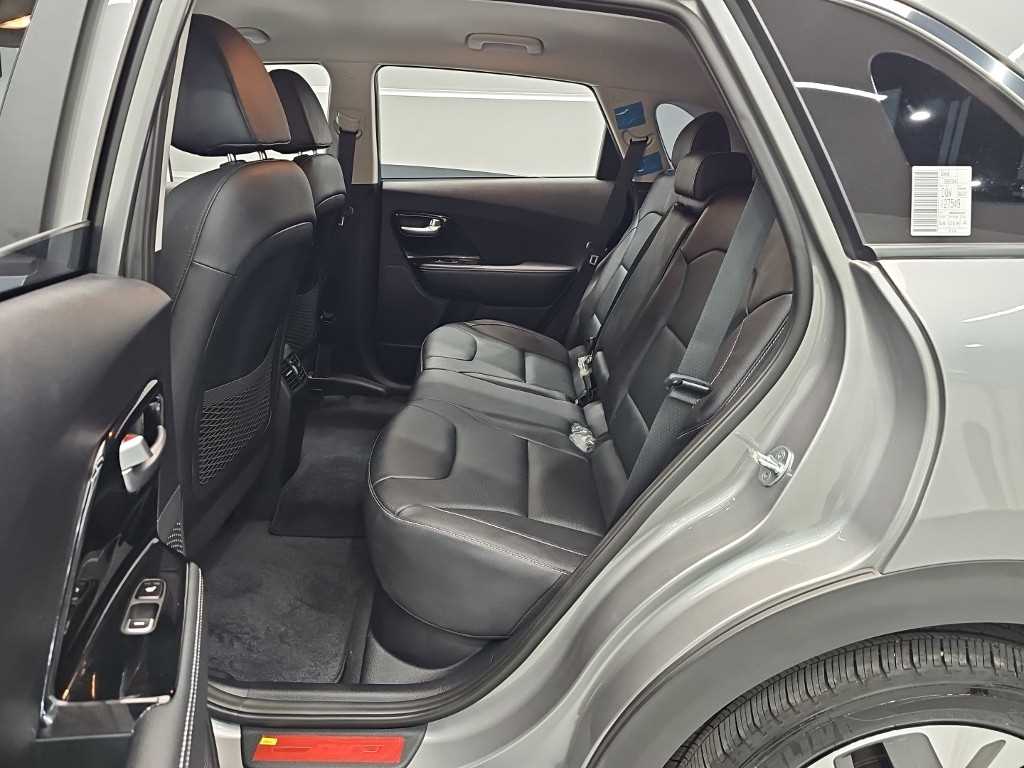 KIA Niro - Vista 12