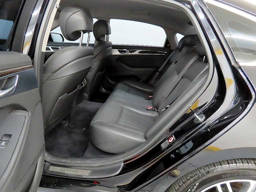 Genesis G80 - Vista 6