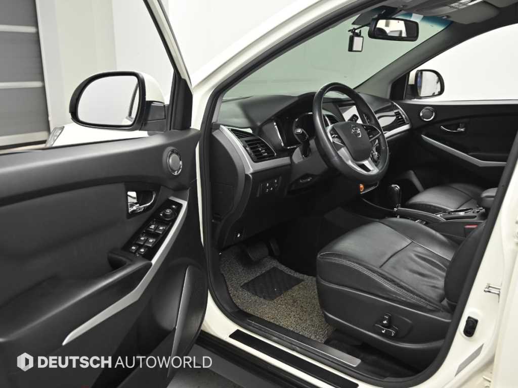Ssangyong Korando - Vista 11