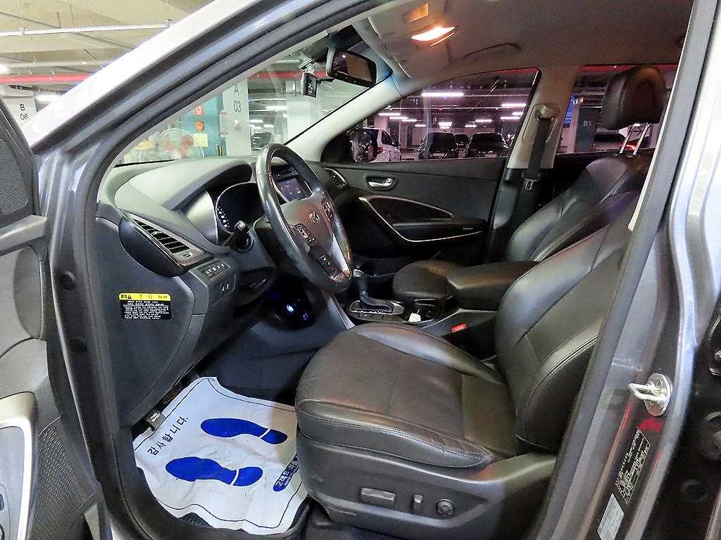 HYUNDAI Santa Fe - Vista 6