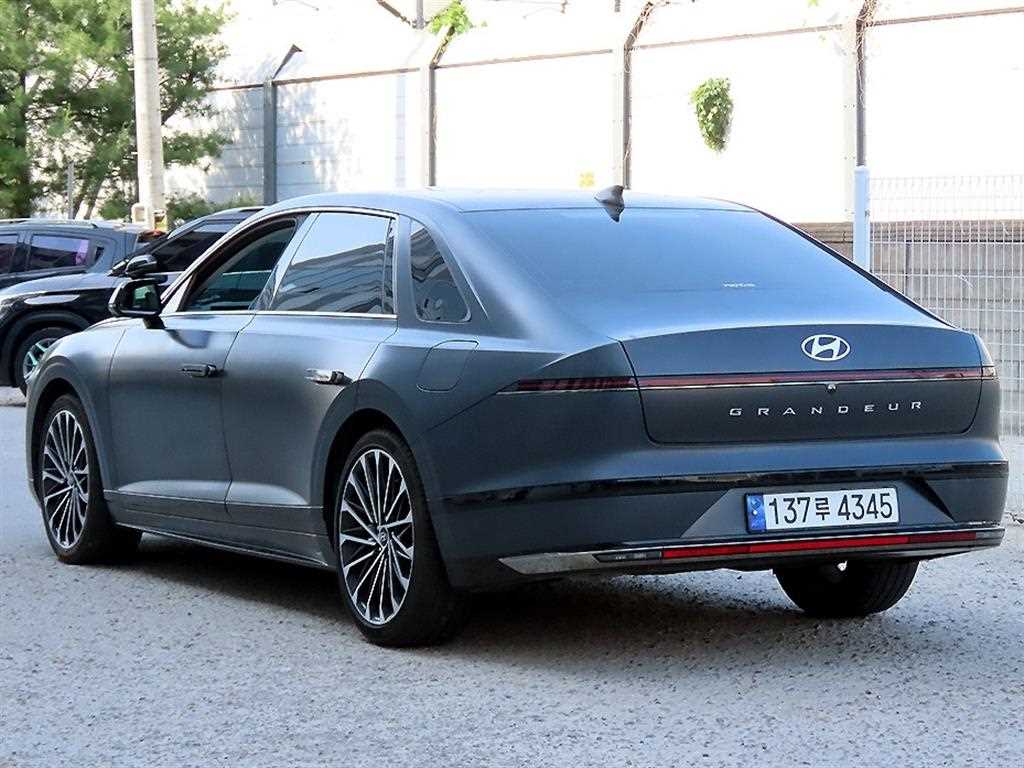 HYUNDAI Grandeur - Vista 4