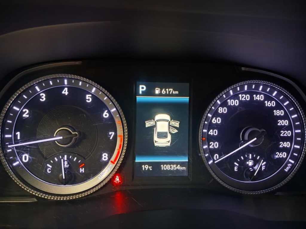 HYUNDAI Sonata - Vista 8