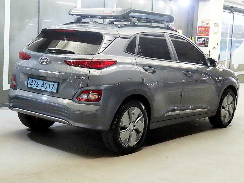 HYUNDAI Kona - Vista 4