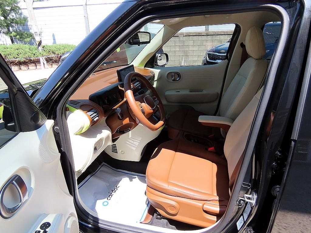 HYUNDAI Casper - Vista 5
