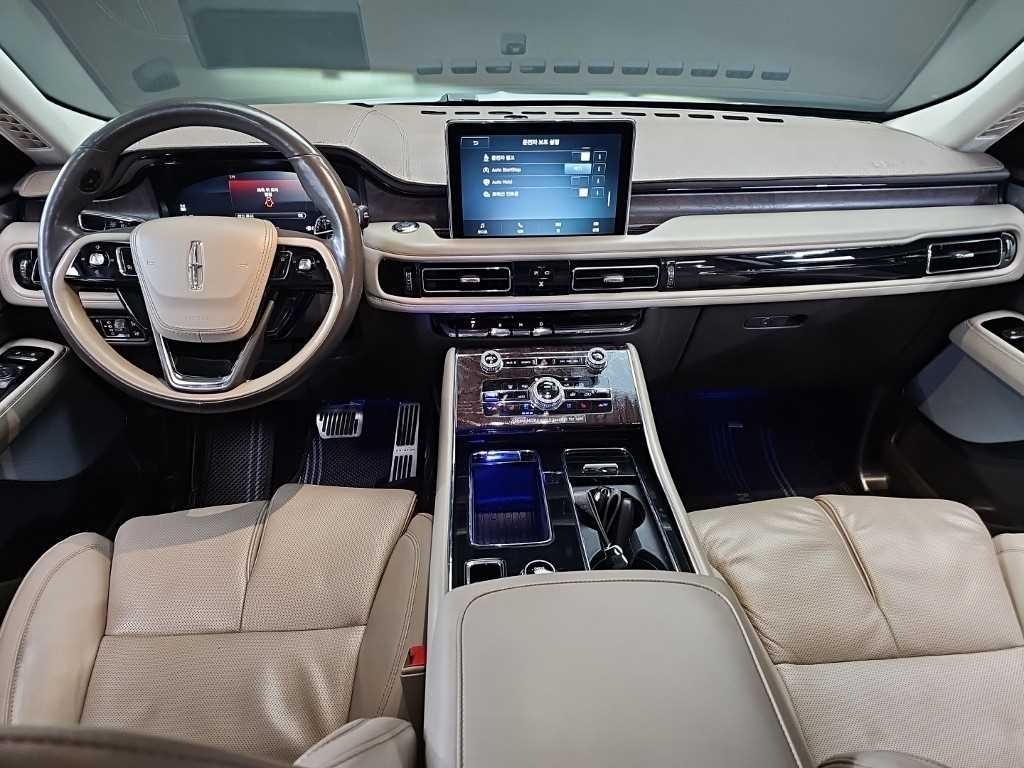 Lincoln Aviator - Vista 7