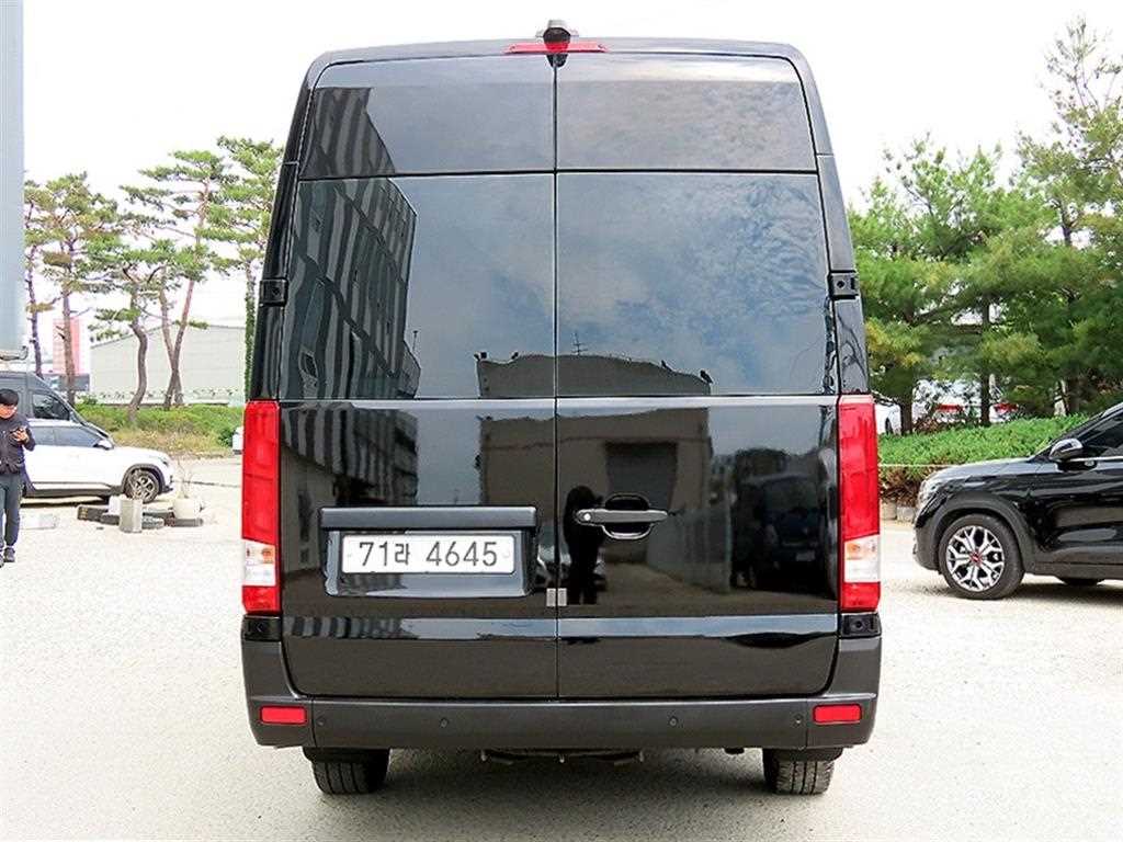 HYUNDAI Solati - Vista 4