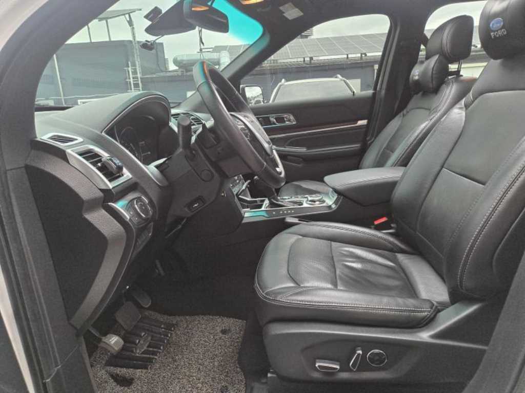 Ford Explorer - Vista 7