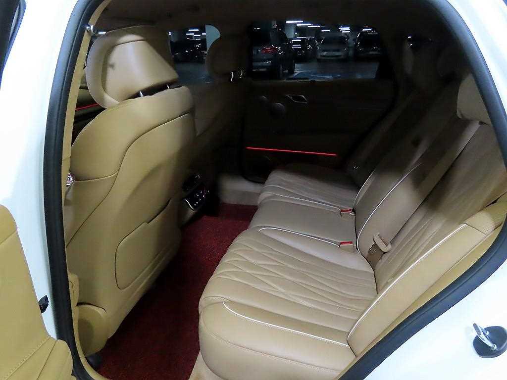Genesis G80 - Vista 8