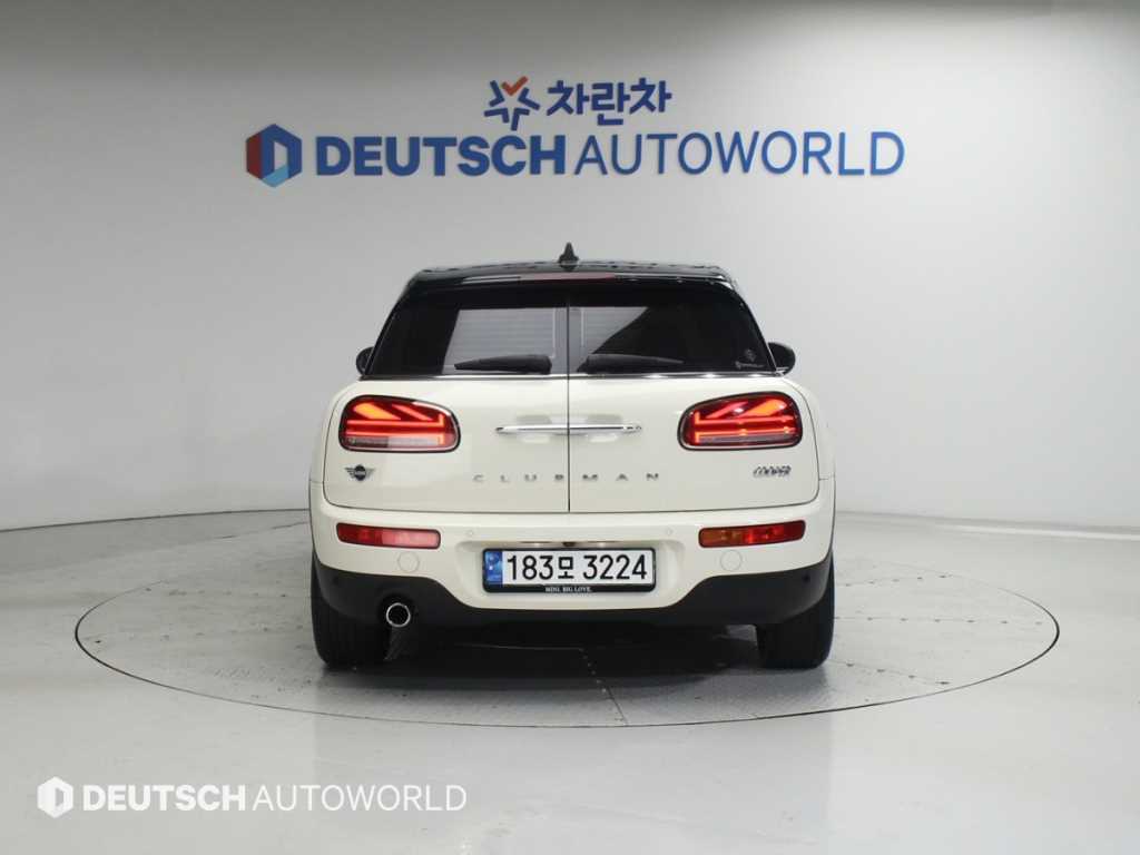 Mini Clubman - Vista 4