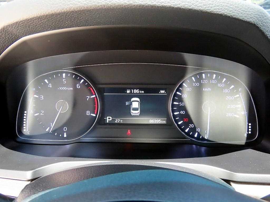 KIA K7 - Vista 9