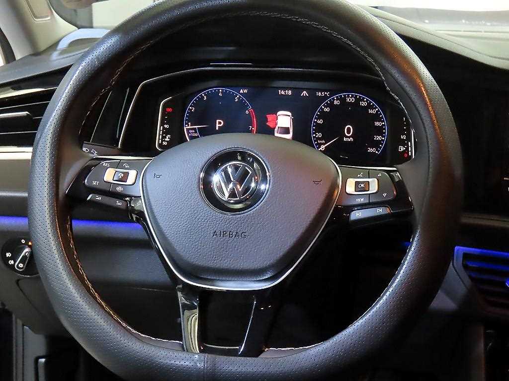 Volkswagen Jetta - Vista 8