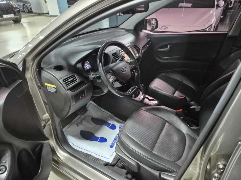 KIA Morning - Vista 6