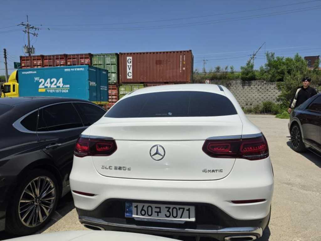 Mercedes Benz GLC Class - Vista 3