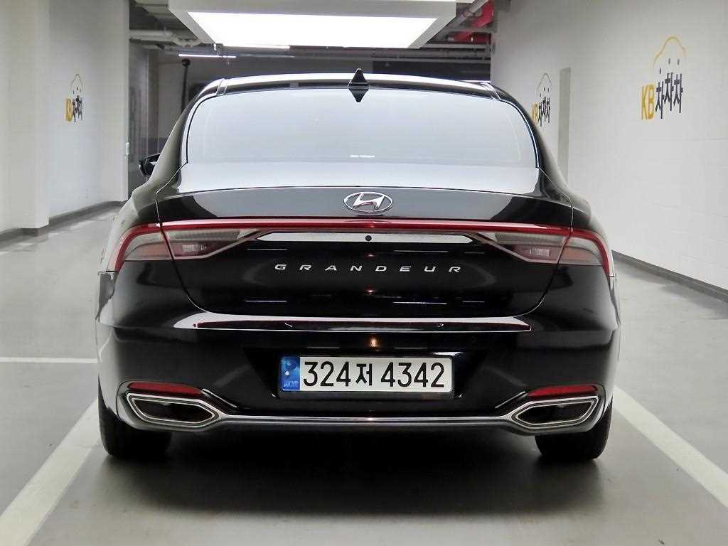 HYUNDAI Grandeur - Vista 3