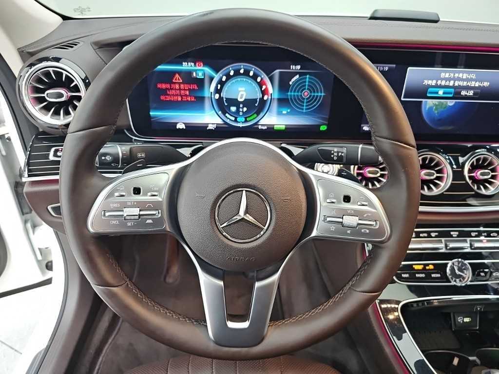 Mercedes Benz CLS Class - Vista 9