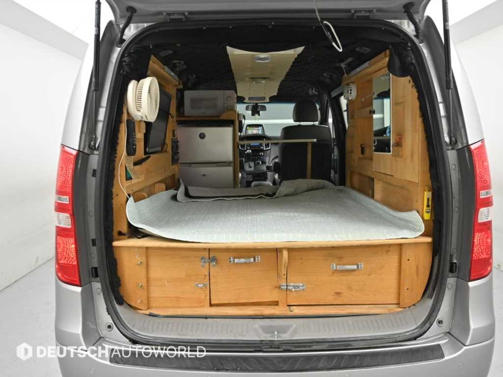 HYUNDAI Starex - Vista 11