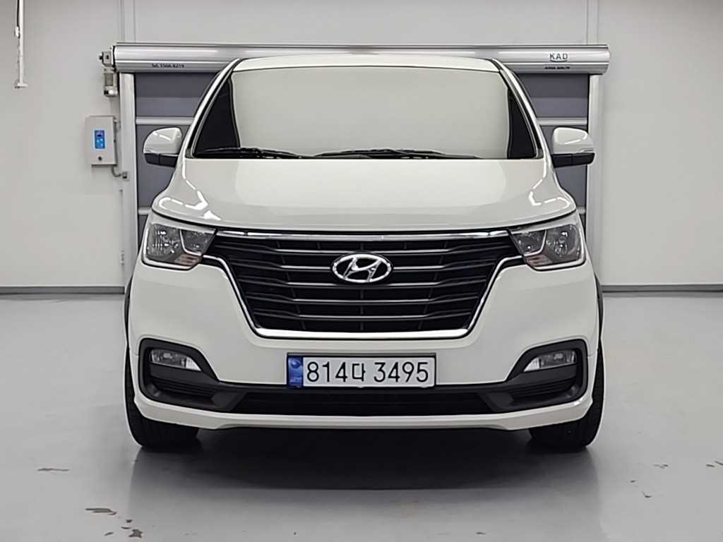 HYUNDAI Starex - Vista 2