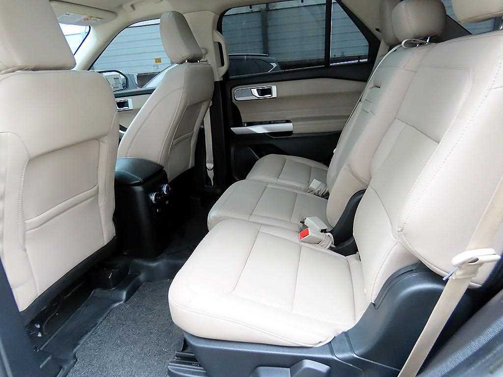 Ford Explorer - Vista 6