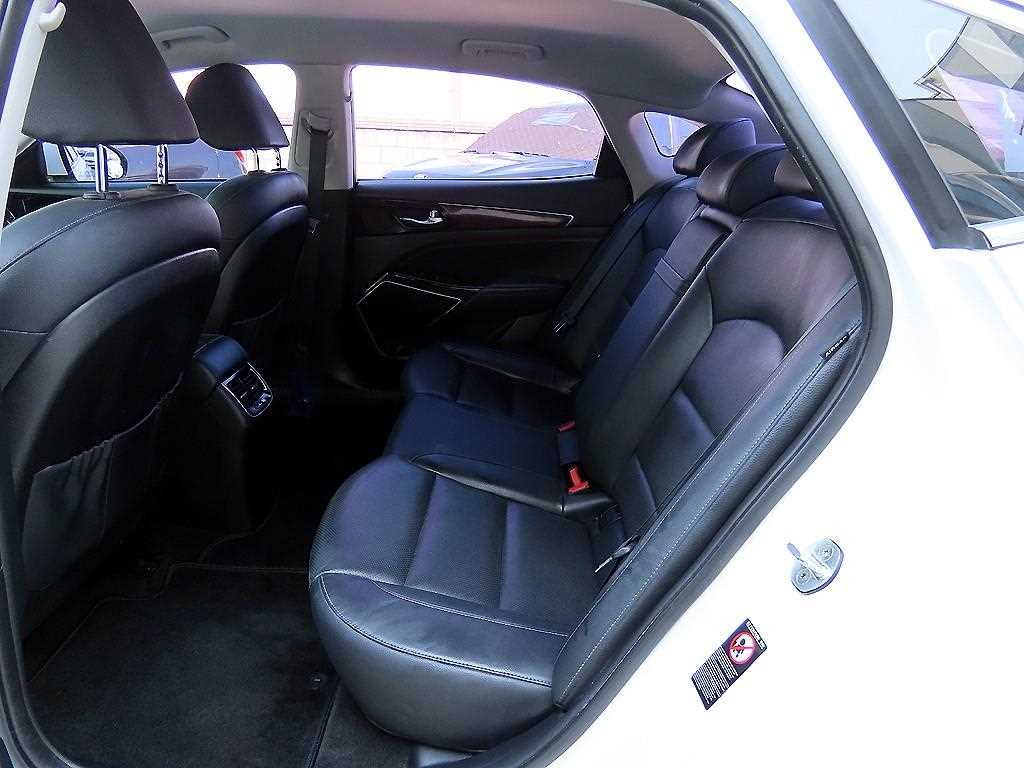 KIA K7 - Vista 6