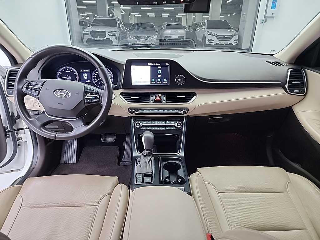 HYUNDAI Grandeur - Vista 7
