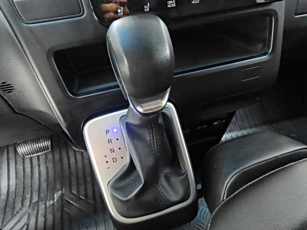 HYUNDAI Staria - Vista 11