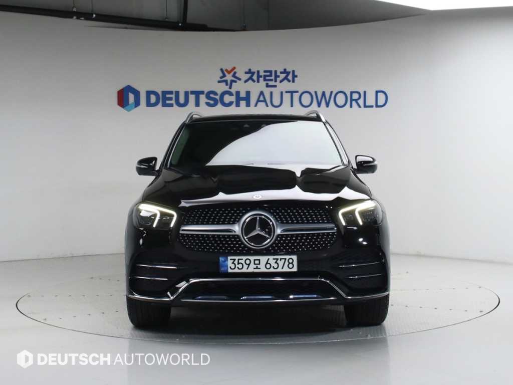Mercedes Benz GLE Class - Vista 3