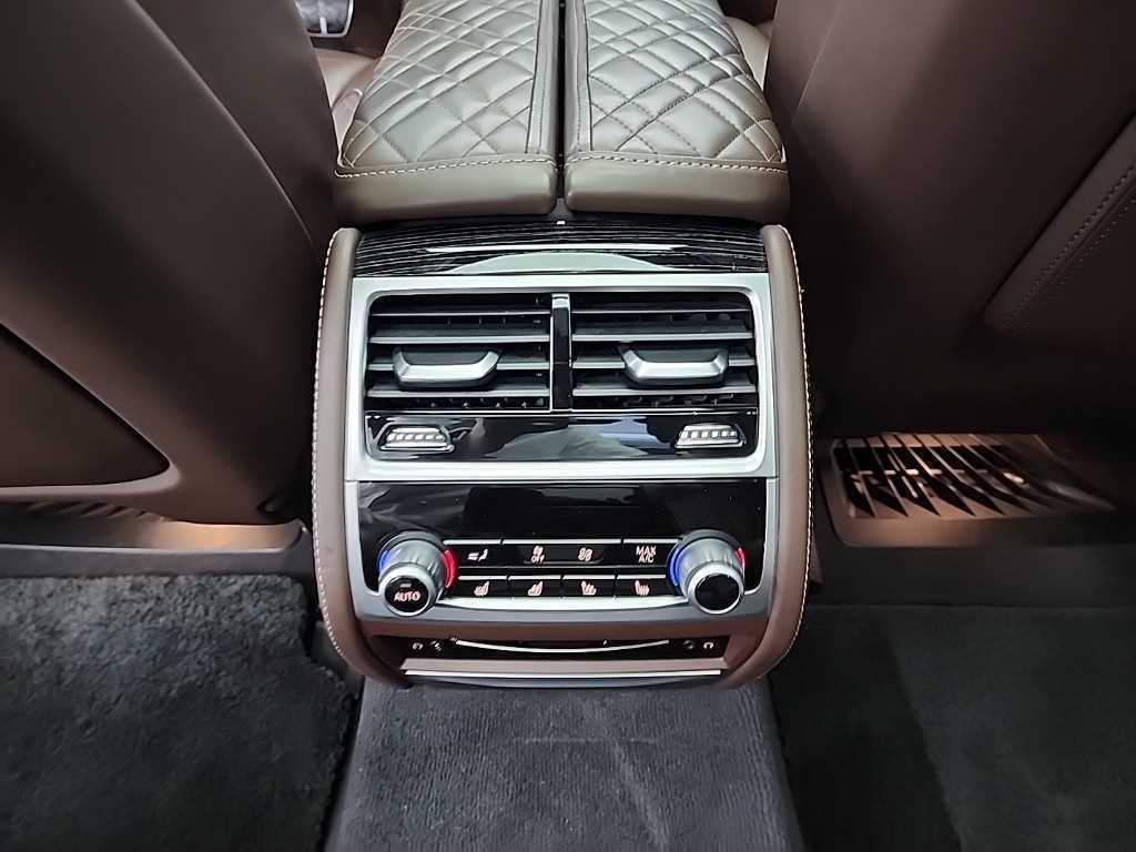 BMW 7 Series 2021 Negro - Importación desde Corea - HF Imports Iquique - Foto 13