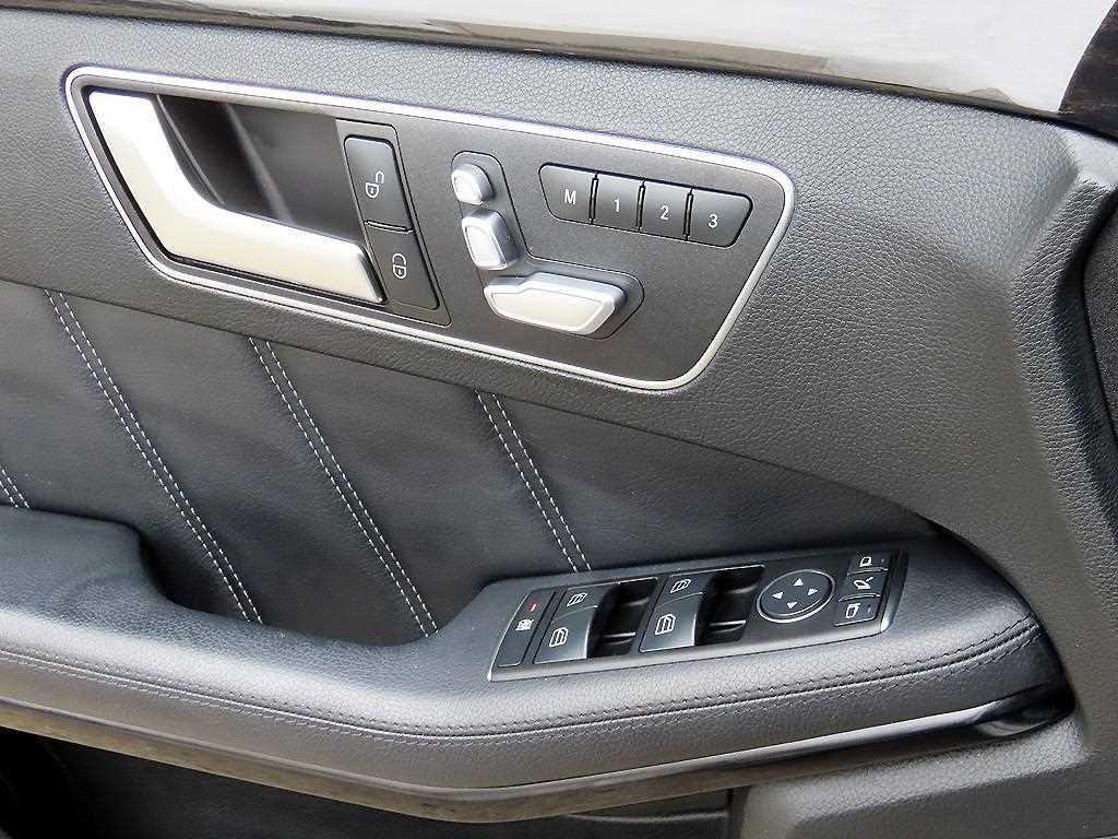 Mercedes Benz E class - Vista 11