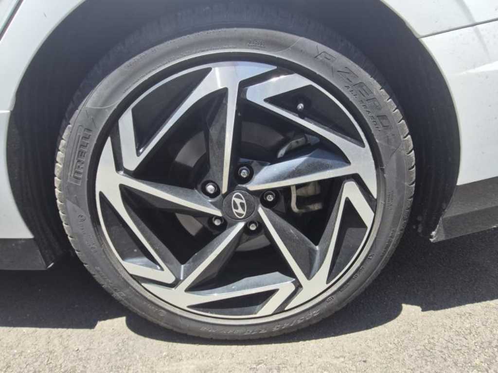 HYUNDAI Sonata - Vista 4