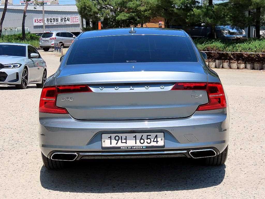 Volvo S90 - Vista 4