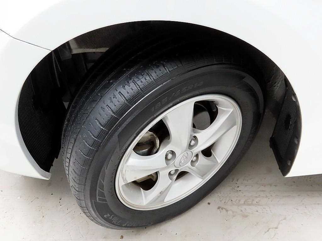 HYUNDAI Accent 2014 Blanco - Importación desde Corea - HF Imports Iquique - Foto 19