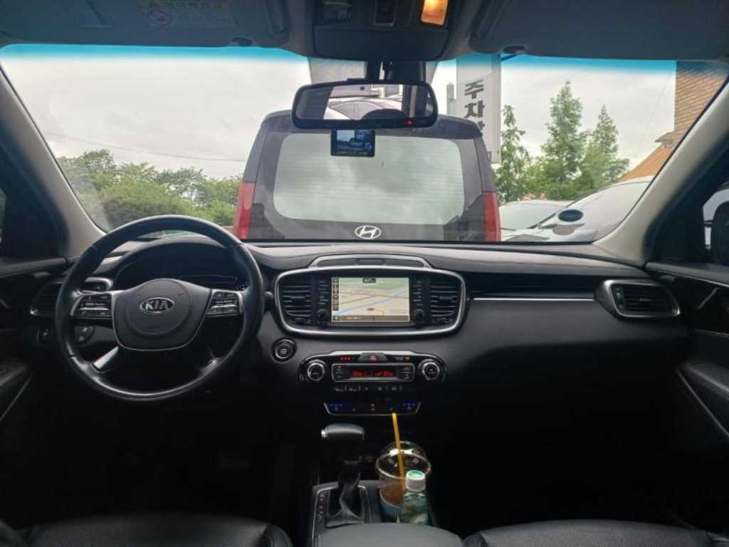 KIA Sorento - Vista 9
