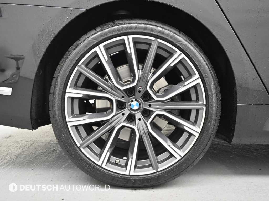BMW 7 Series - Vista 6