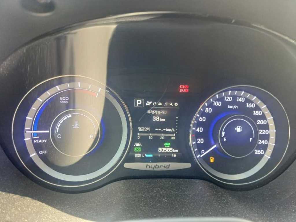 HYUNDAI Grandeur - Vista 11