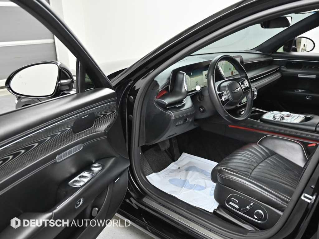 Genesis G90 - Vista 11
