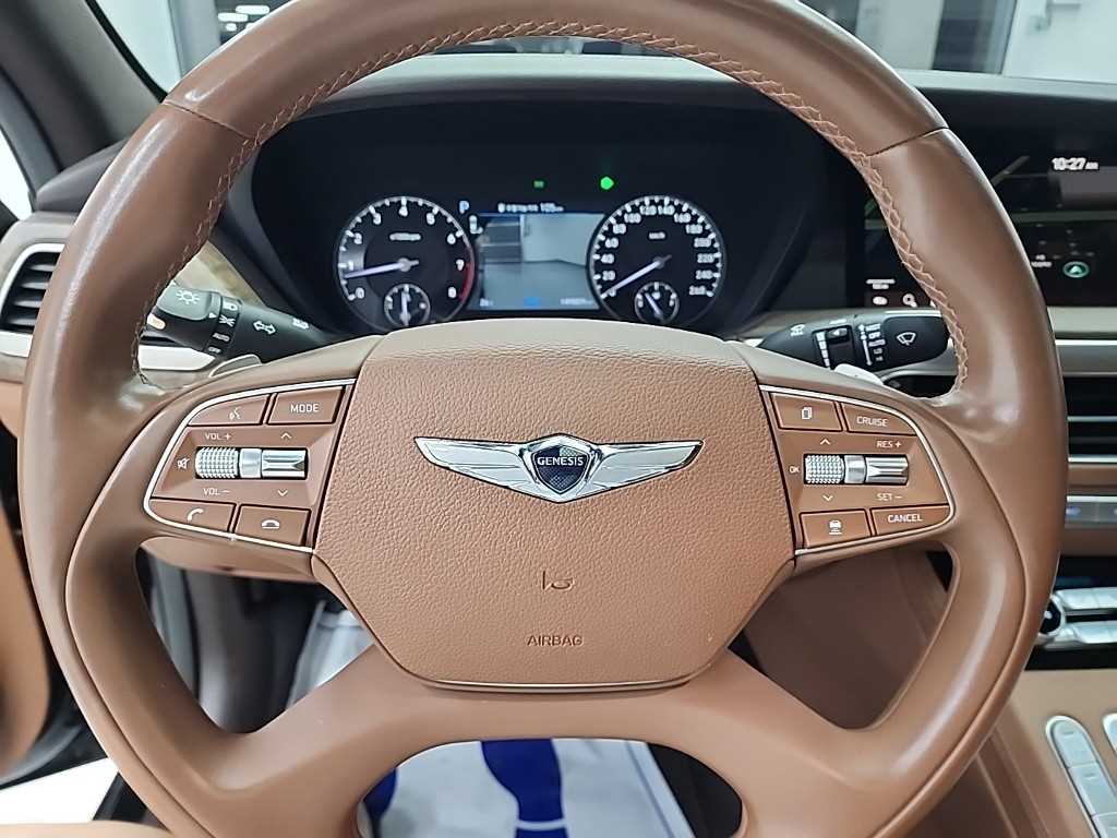Genesis G90 - Vista 9