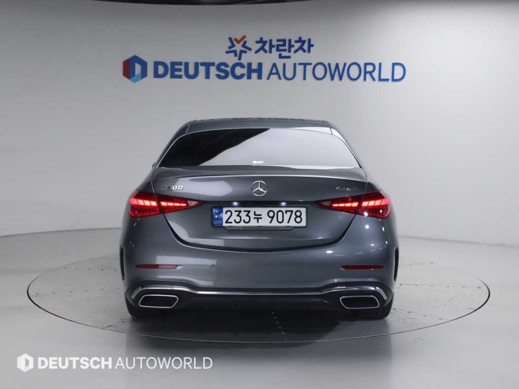 Mercedes Benz C Class - Vista 4
