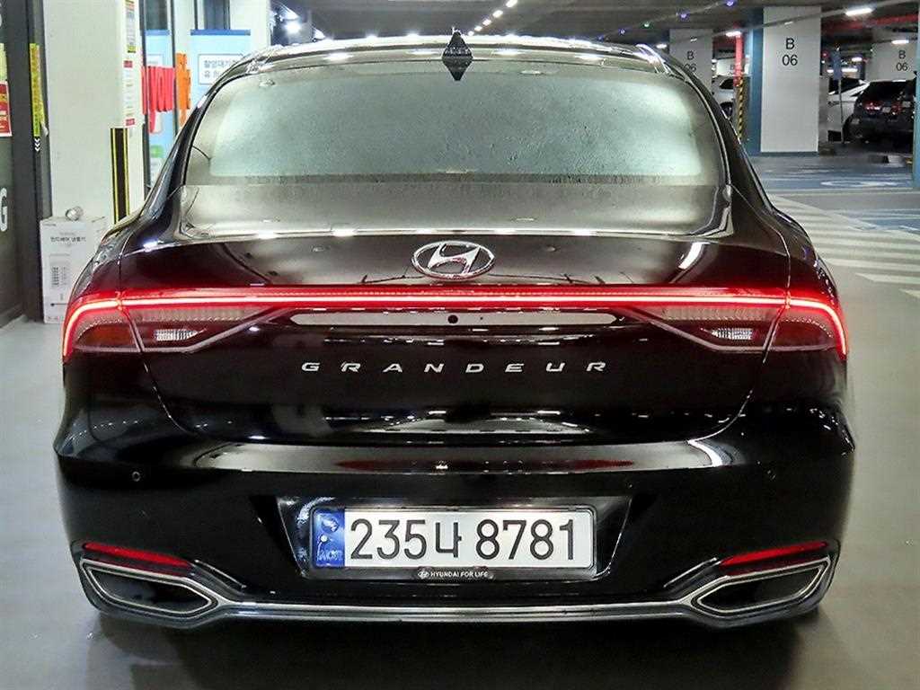 HYUNDAI Grandeur - Vista 5