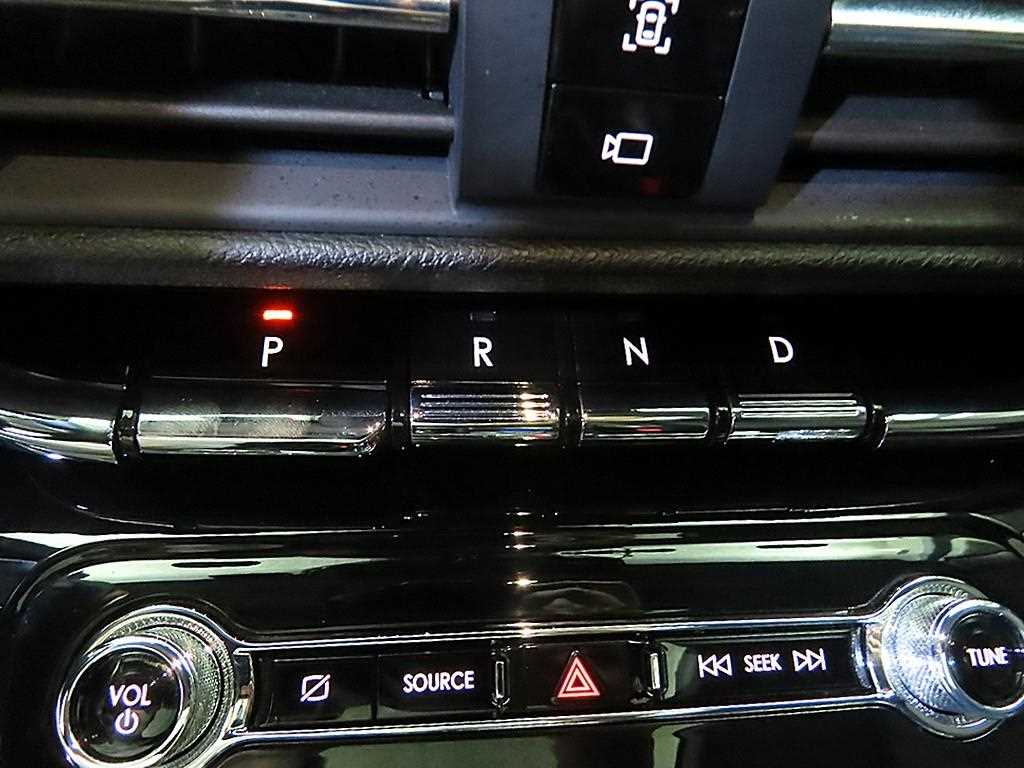 Lincoln Corsair - Vista 12