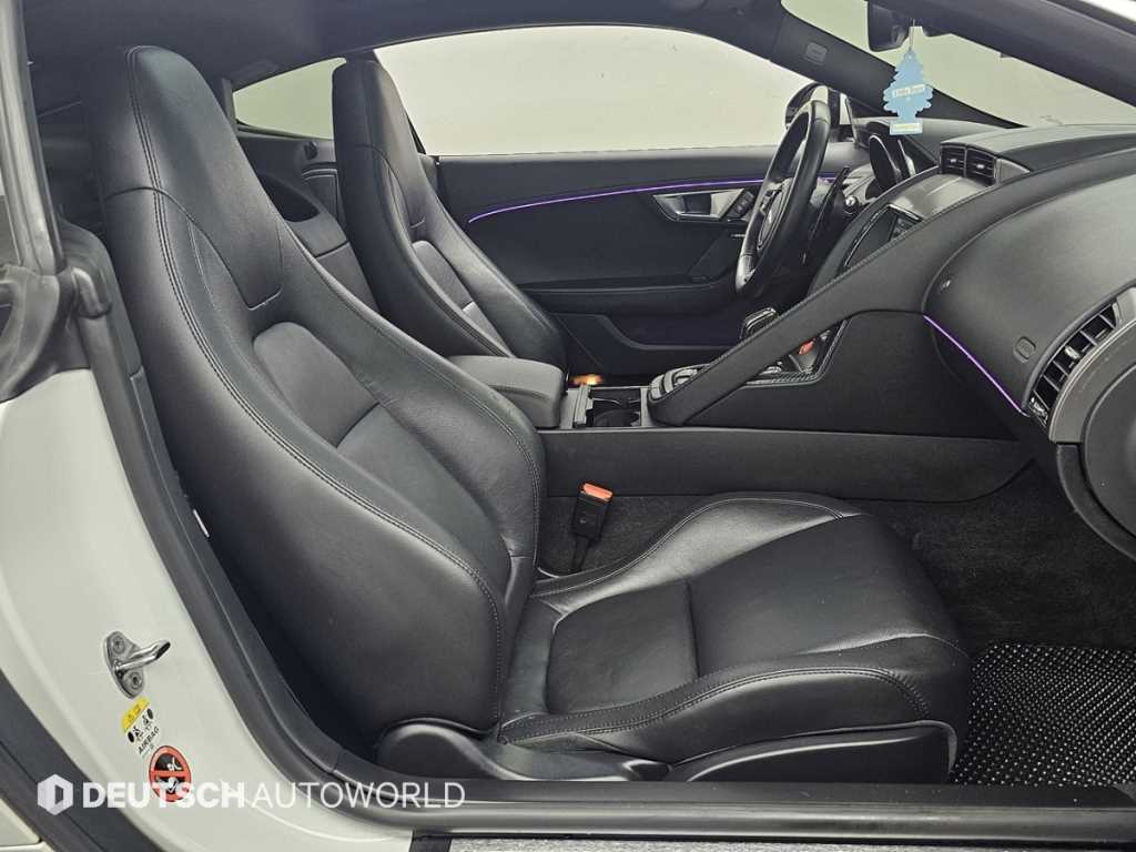 Jaguar F-TYPE - Vista 10