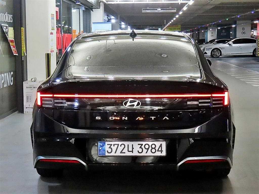 HYUNDAI Sonata - Vista 5